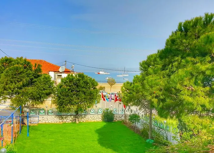 Mavi Zeytin Butik Bed & Breakfast