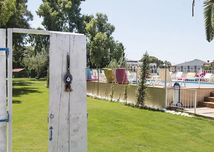 Mavi Zeytin Butik Bed & Breakfast Seferihisar