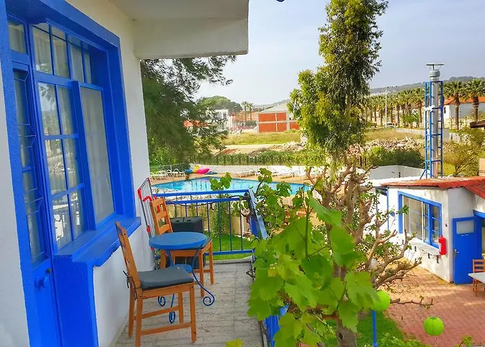 Mavi Zeytin Butik Bed & Breakfast Seferihisar